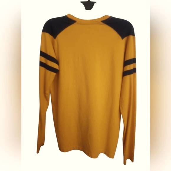 NHL Gold and Black Apparel Med Nashville Predators - Picture 4 of 8